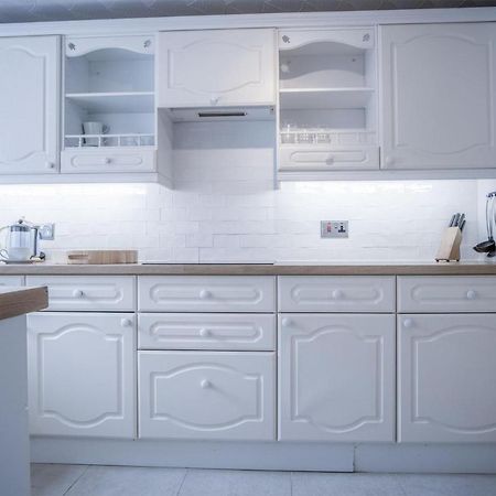 Captains Walk - 4 Bedroom Apartment - סאונדרספוט מראה חיצוני תמונה